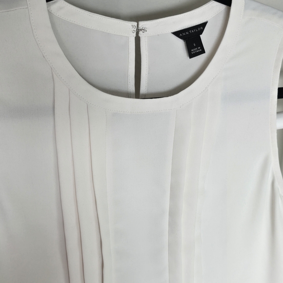 Ann Taylor Pleated Sleeveless Cream Blouse Top - Picture 6 of 6